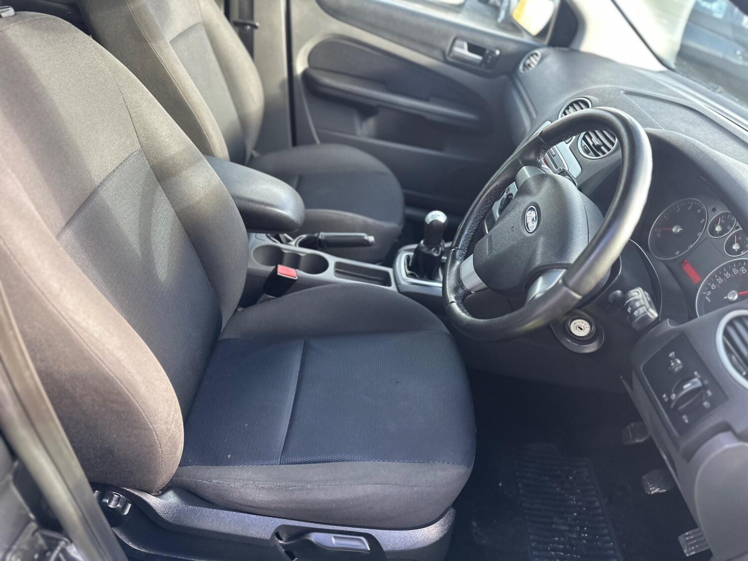 Used Ford Focus 2008 for sale - 76359849: Photo 21