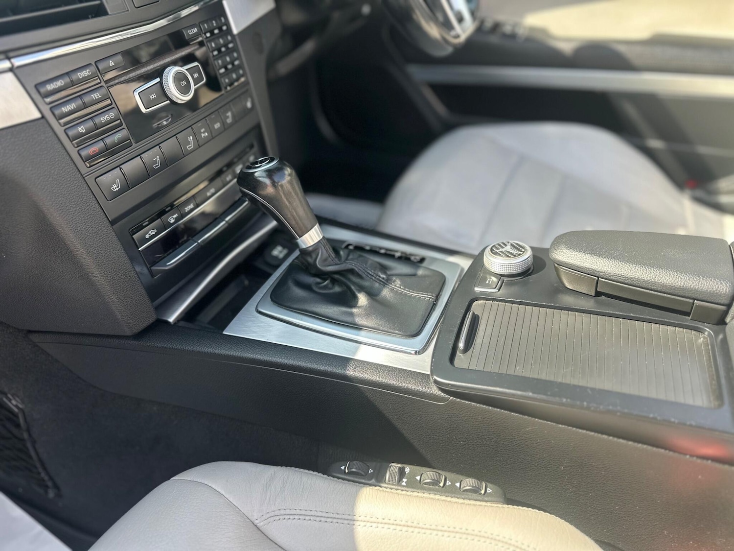 Used Mercedes-Benz E Class 2012 for sale - 78171499: Photo 25