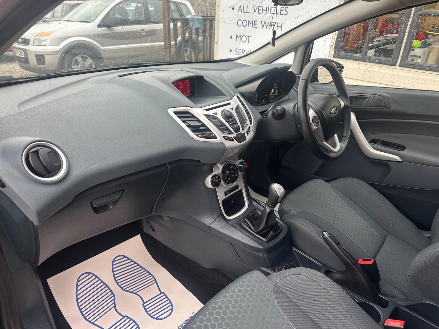 Used Ford Fiesta 2010 for sale - 76425612: Photo 14