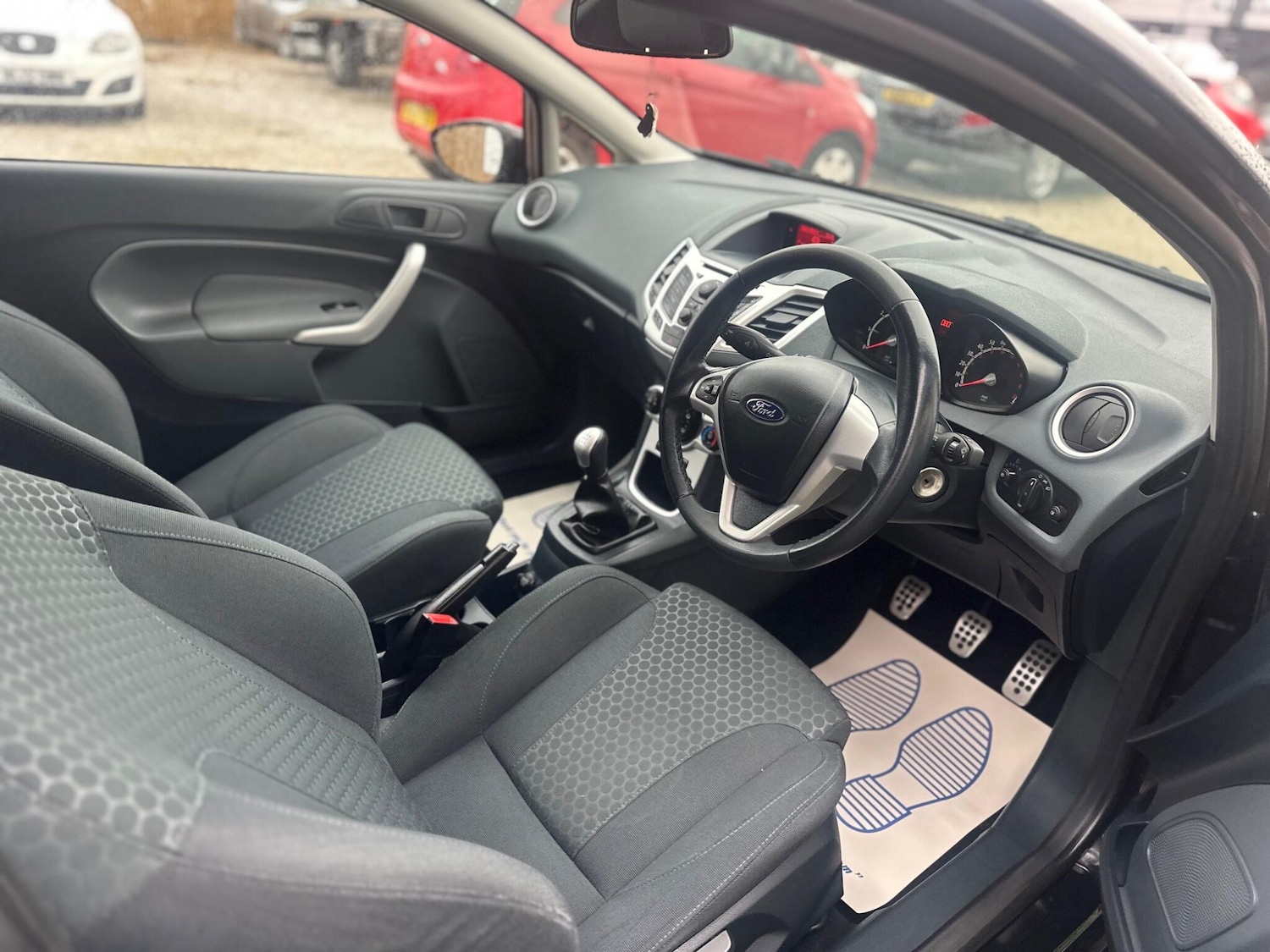 Used Ford Fiesta 2010 for sale - 76425612: Photo 19