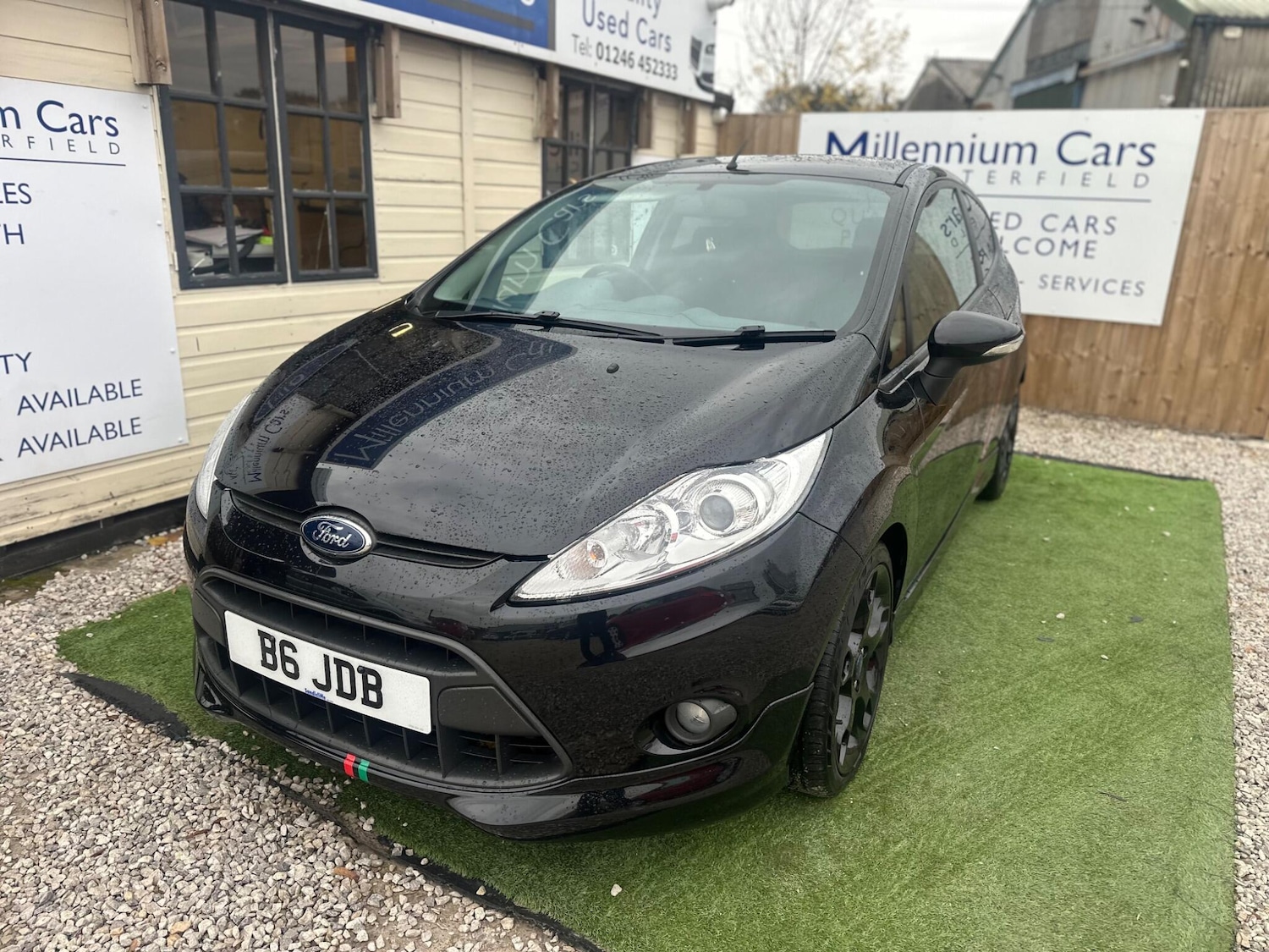 Used Ford Fiesta 2010 for sale - 76425612: Photo 2