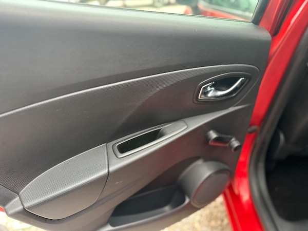 Used Renault Clio 2013 for sale - 75298354: Photo 20