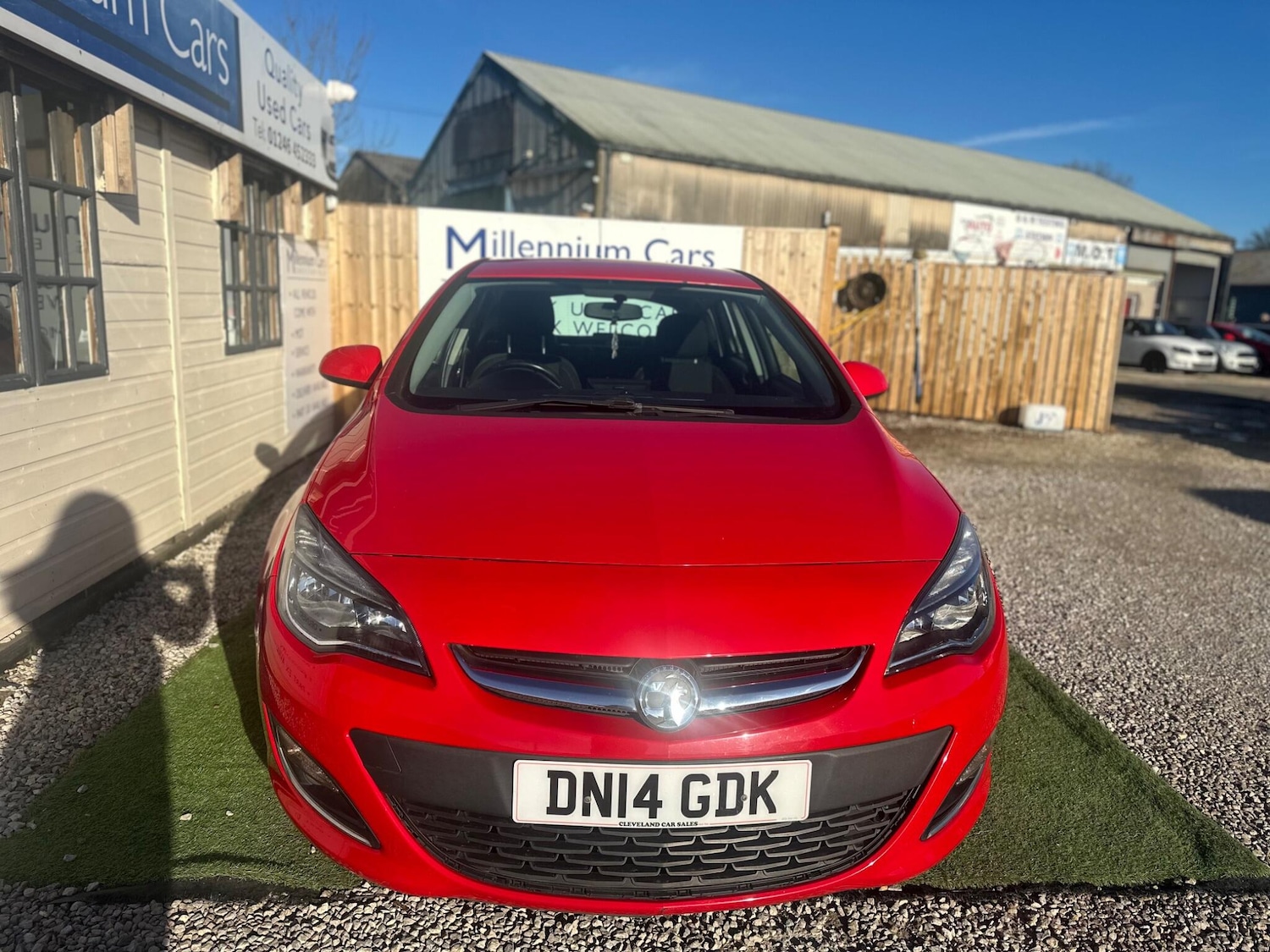 Used Vauxhall Astra 2014 for sale - 76702315: Photo 2