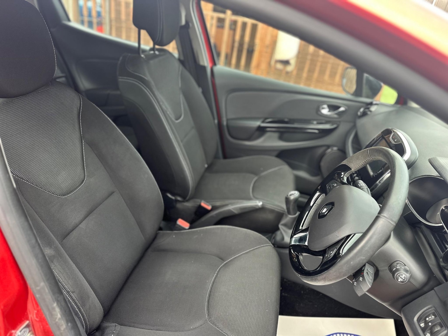 Used Renault Clio 2013 for sale - 76772816: Photo 23