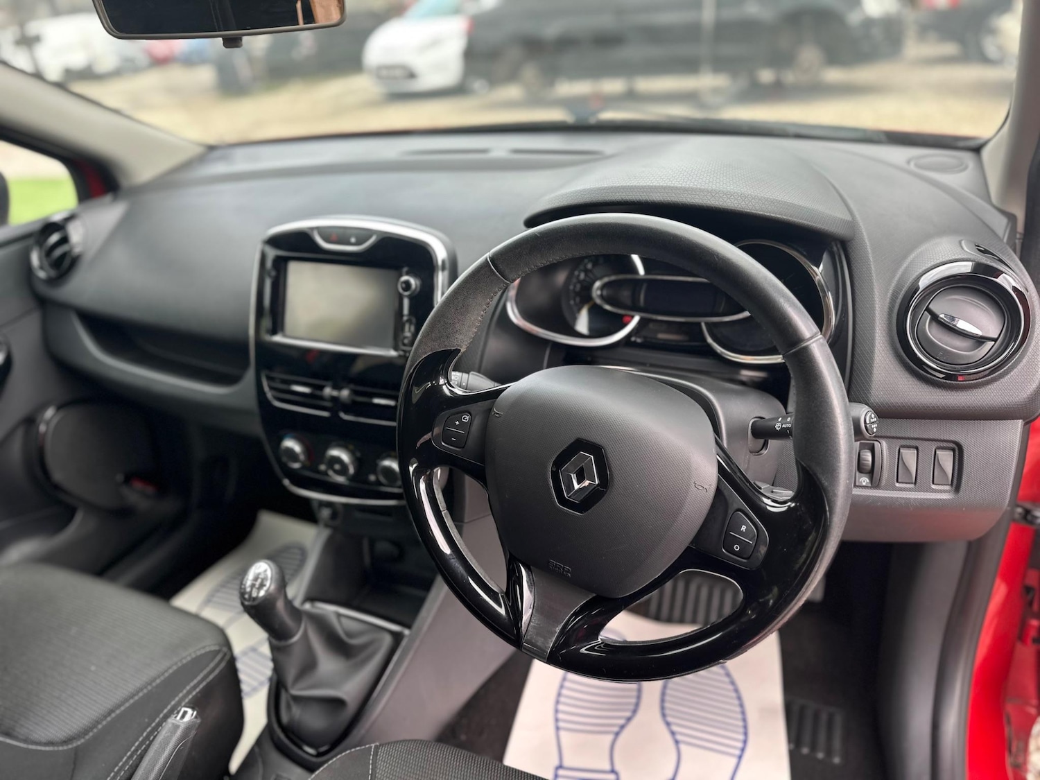 Used Renault Clio 2013 for sale - 76772816: Photo 26