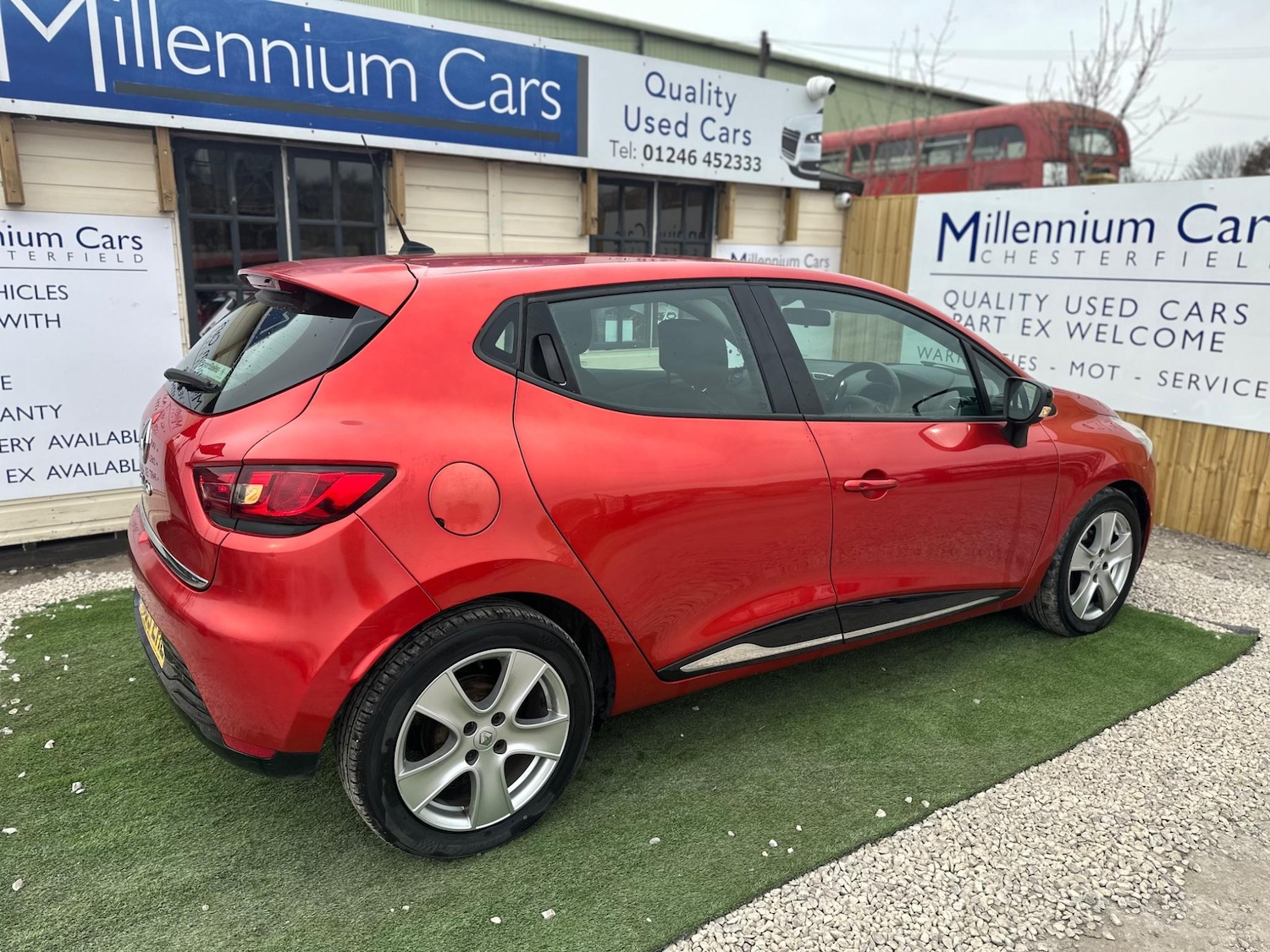 Used Renault Clio 2013 for sale - 76772816: Photo 9