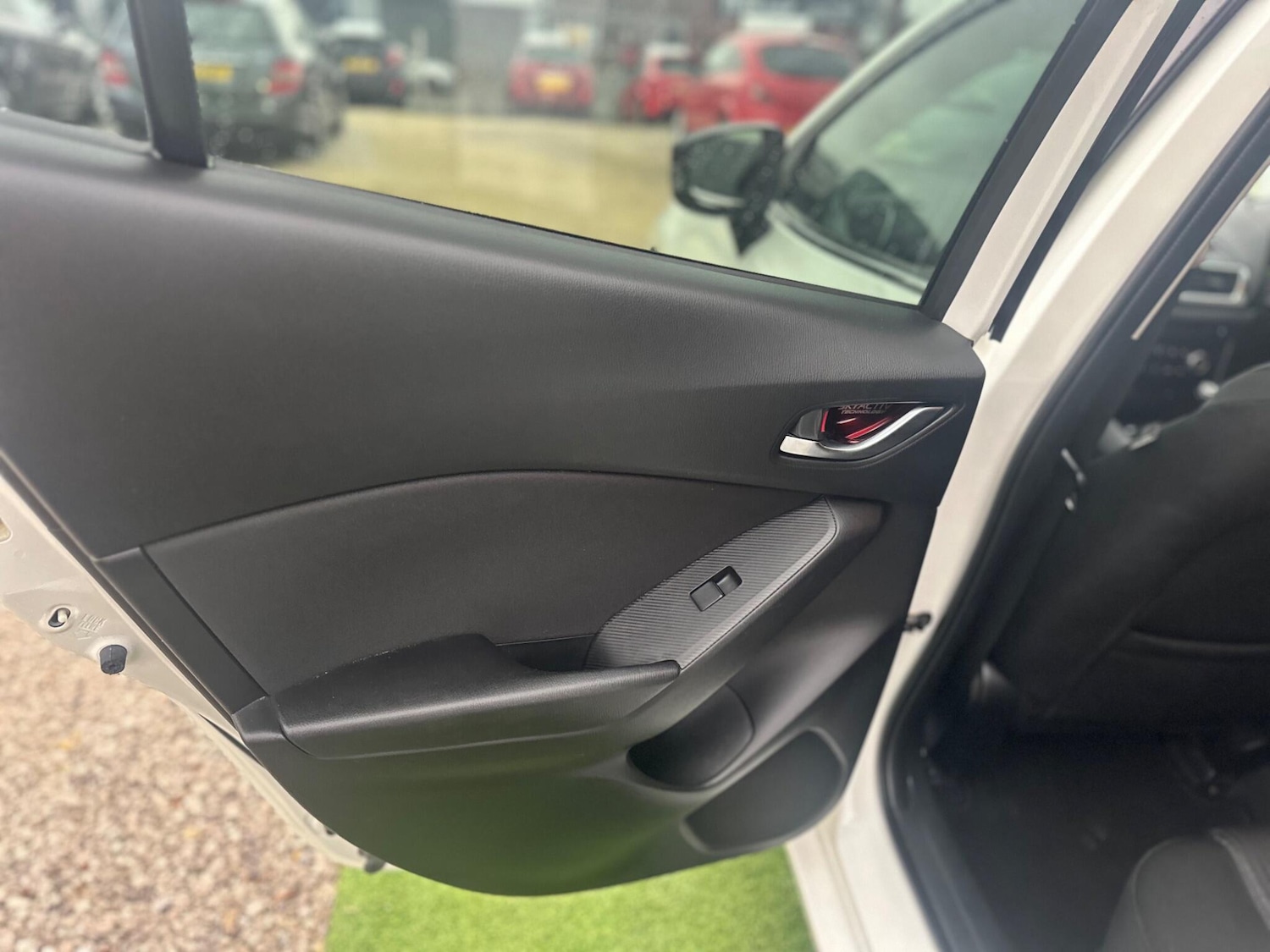 Used Mazda Mazda3 2016 for sale - 76473408: Photo 21