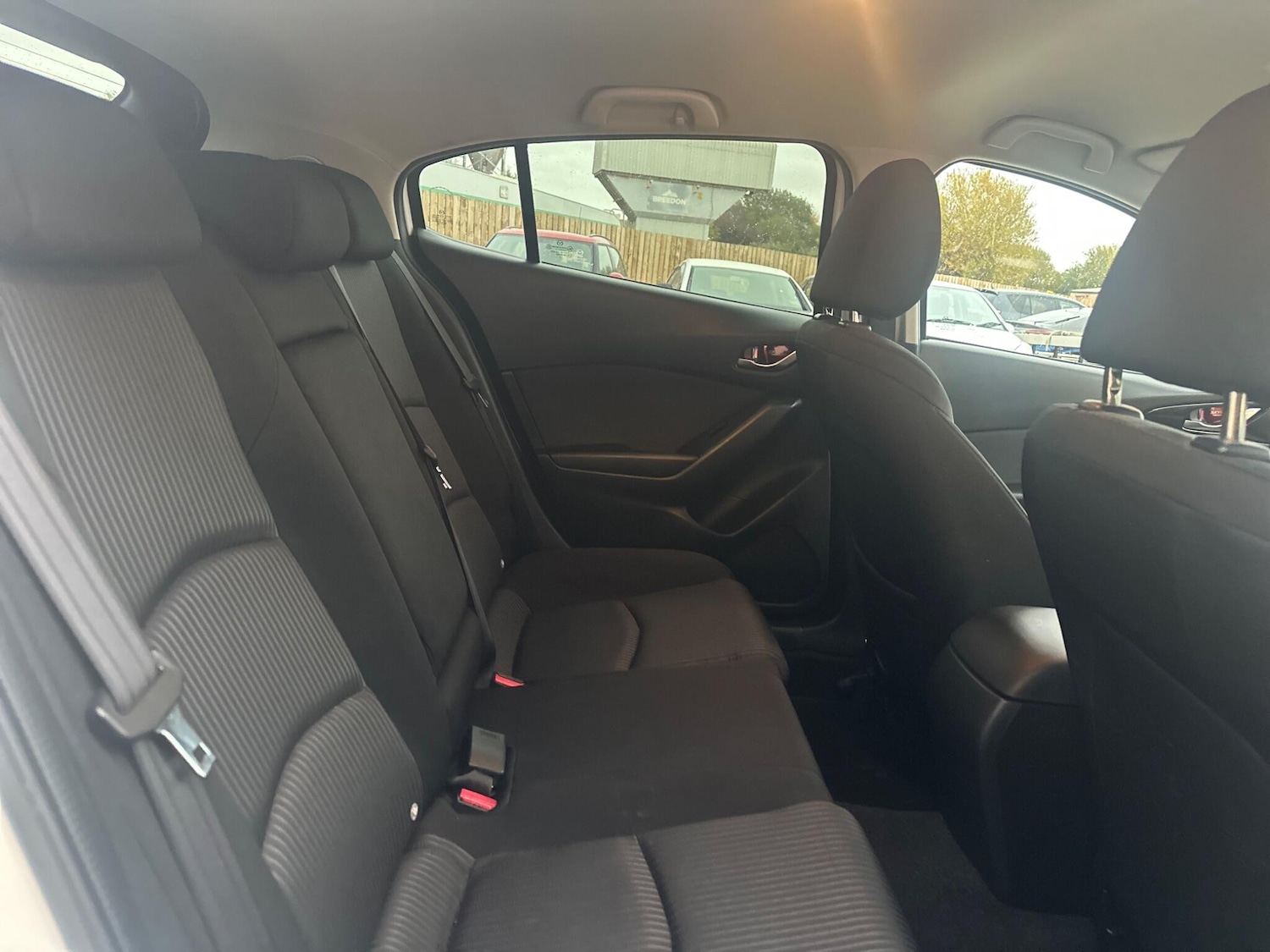 Used Mazda Mazda3 2016 for sale - 76473408: Photo 24