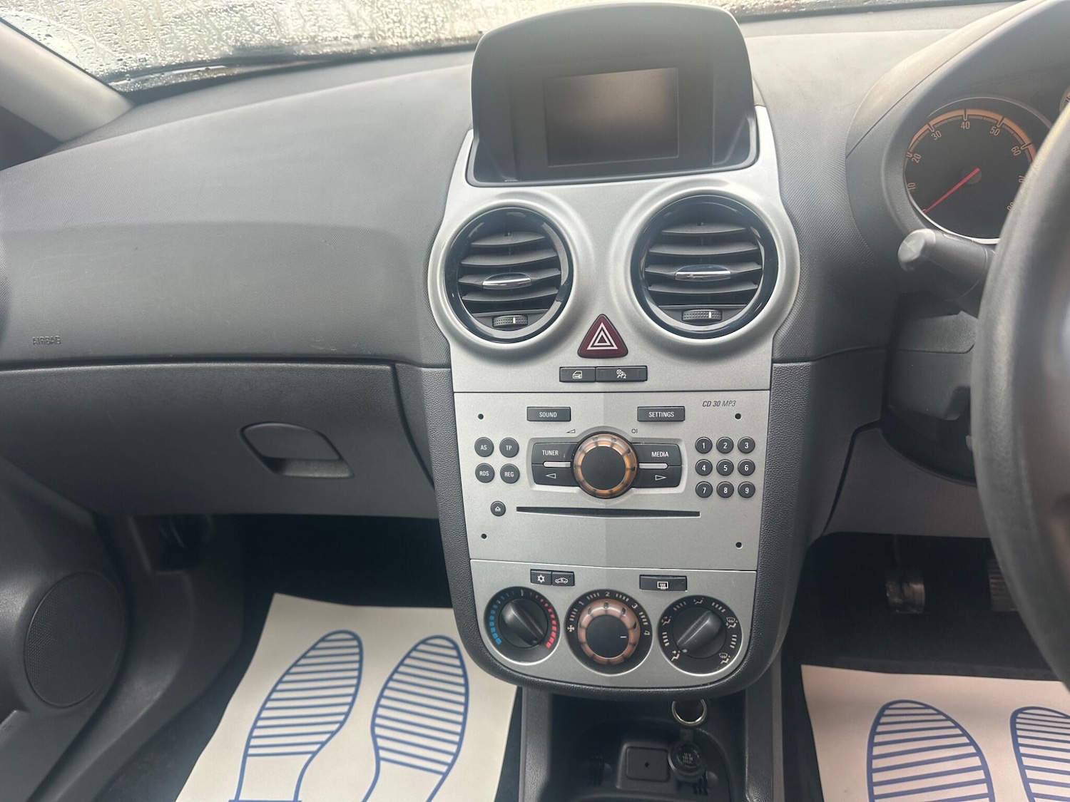 Used Vauxhall Corsa 2012 for sale - 76992548: Photo 32