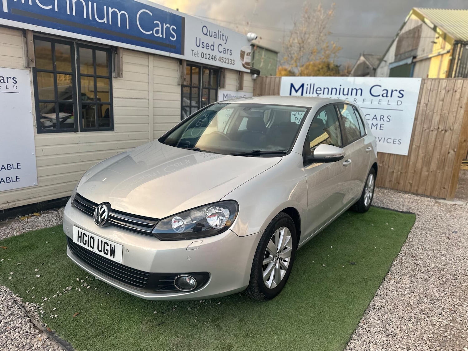 Used Volkswagen Golf 2010 for sale - 76399041: Photo 2