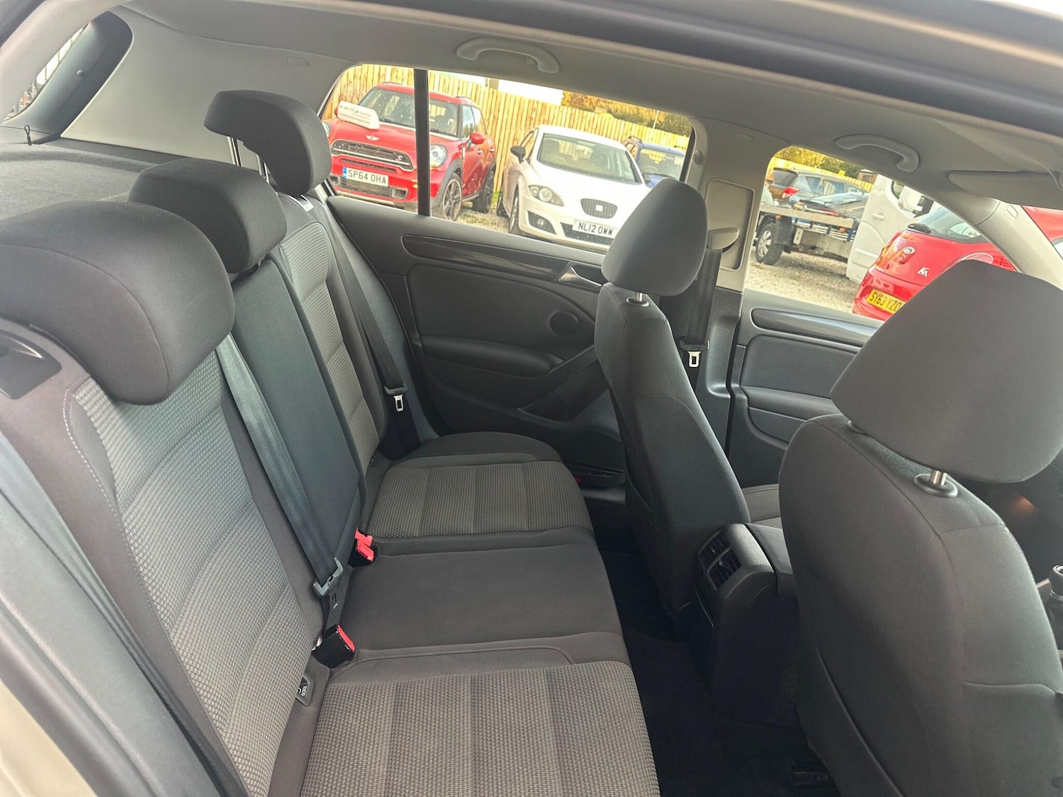 Used Volkswagen Golf 2010 for sale - 76399041: Photo 23