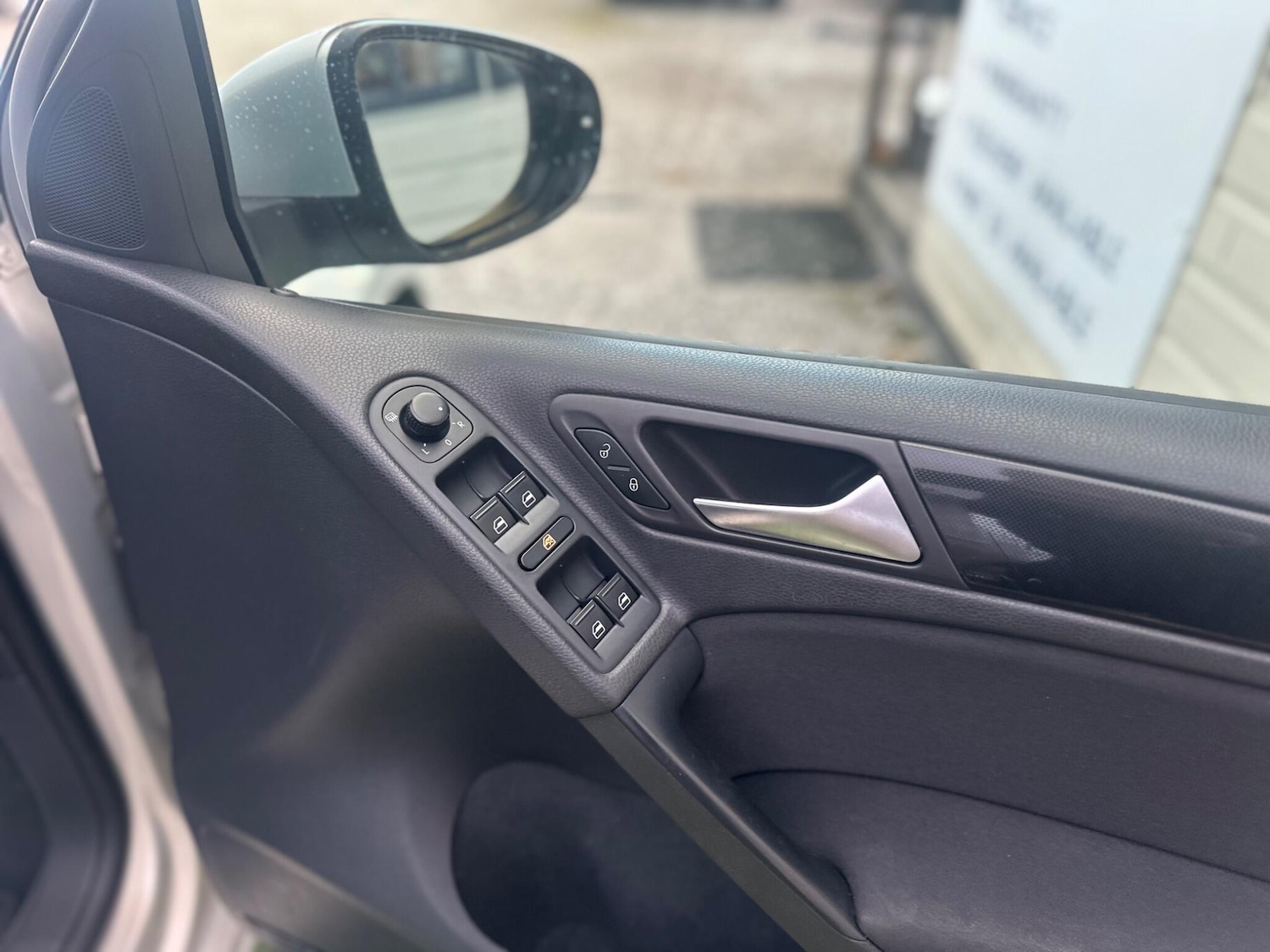 Used Volkswagen Golf 2010 for sale - 76399041: Photo 29