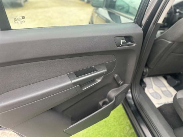 Used Vauxhall Zafira 2013 for sale - 76238736: Photo 21