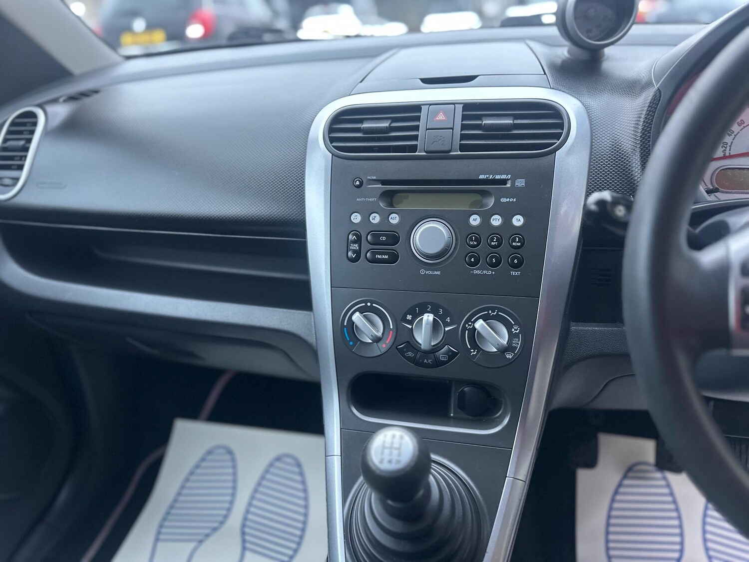 Used Vauxhall Agila 2011 for sale - 77457423: Photo 31