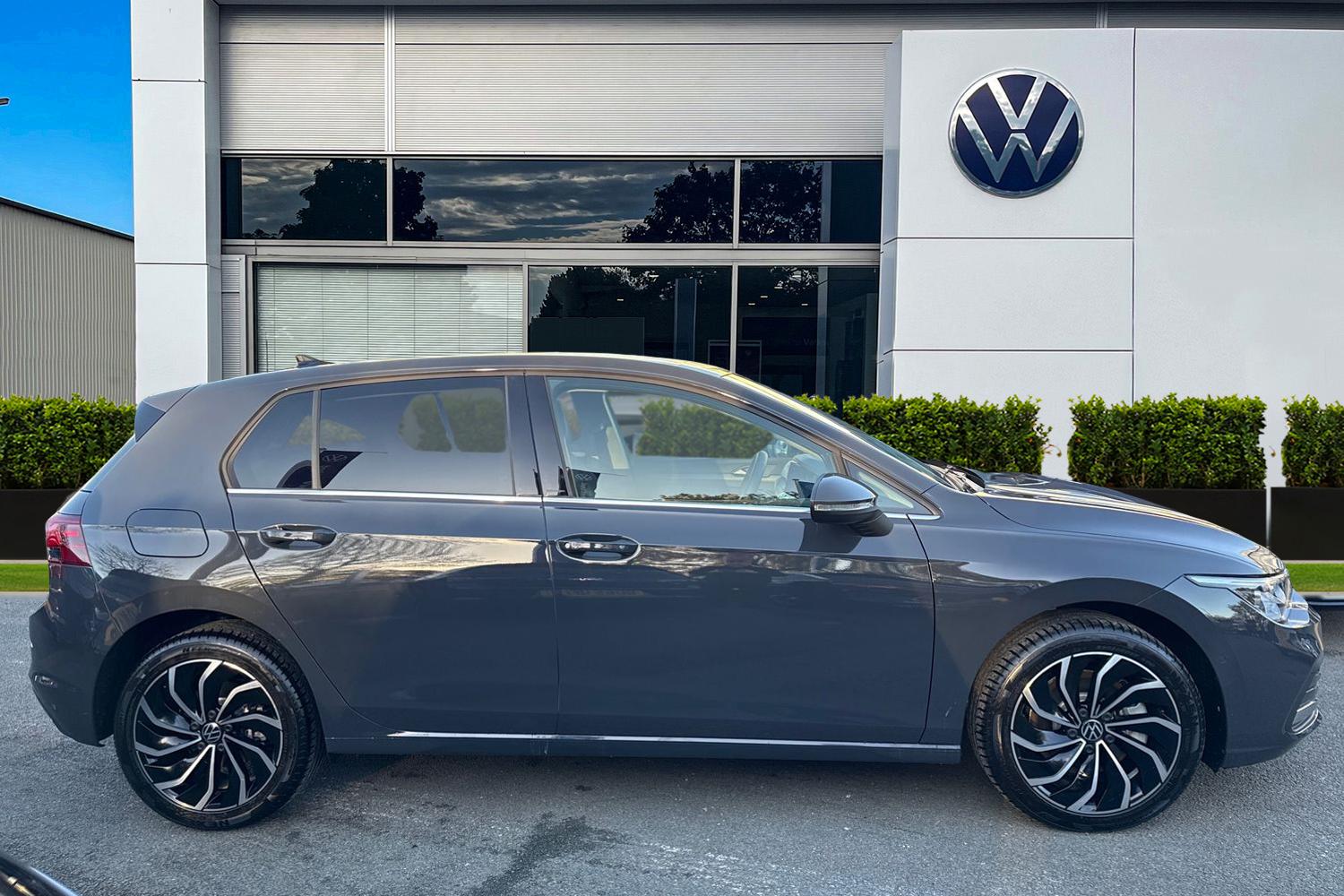 Used Volkswagen Golf 2025 for sale - 78107528: Photo 3