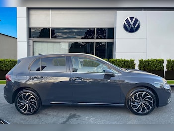 Used Volkswagen Golf 2025 for sale - 78107528: Photo