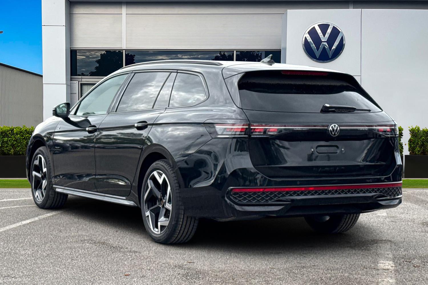 Used Volkswagen Passat 2026 for sale - 77308731: Photo 2