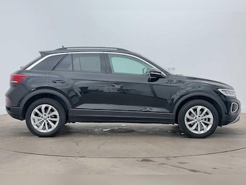 Used Volkswagen T-Roc 2025 for sale - 79217661: Photo