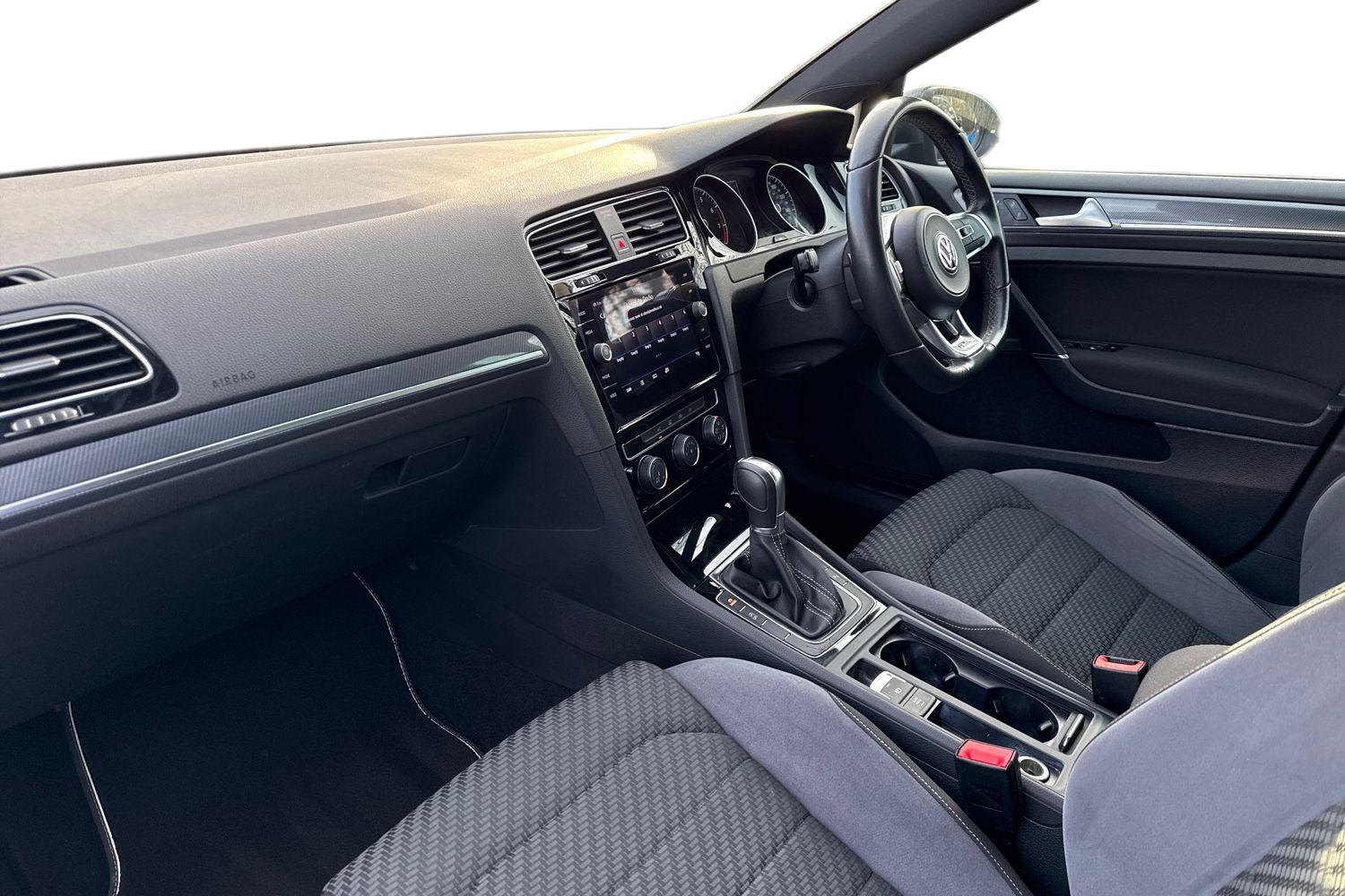 Used Volkswagen Golf 2018 for sale - 76909414: Photo 15