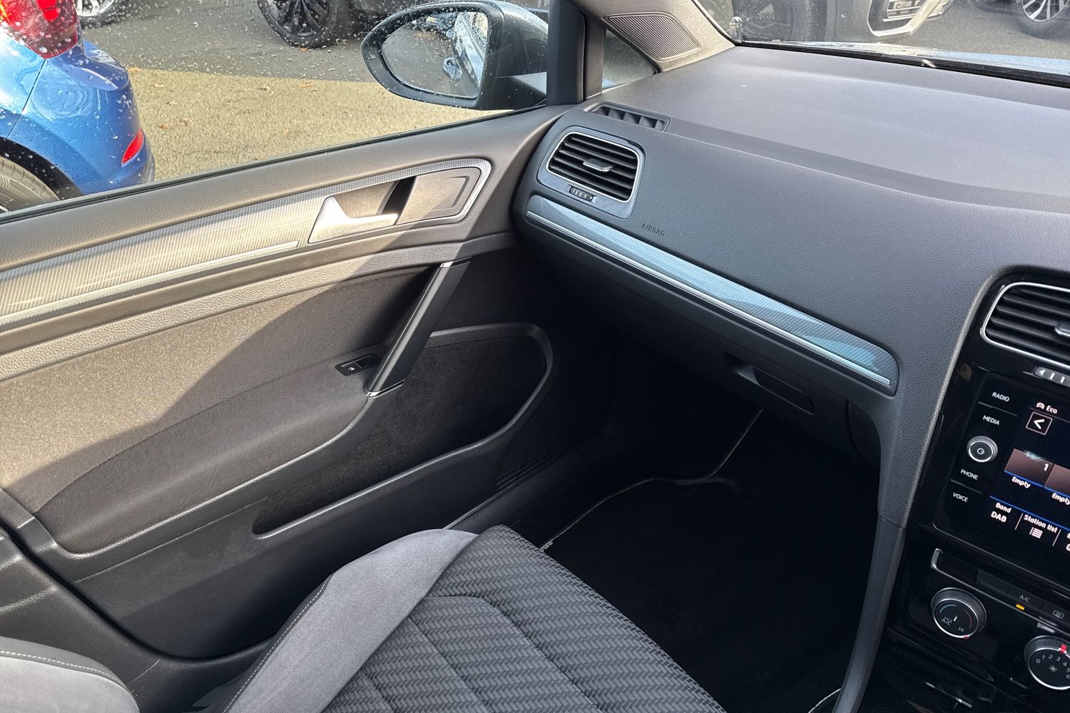 Used Volkswagen Golf 2018 for sale - 76909414: Photo 20