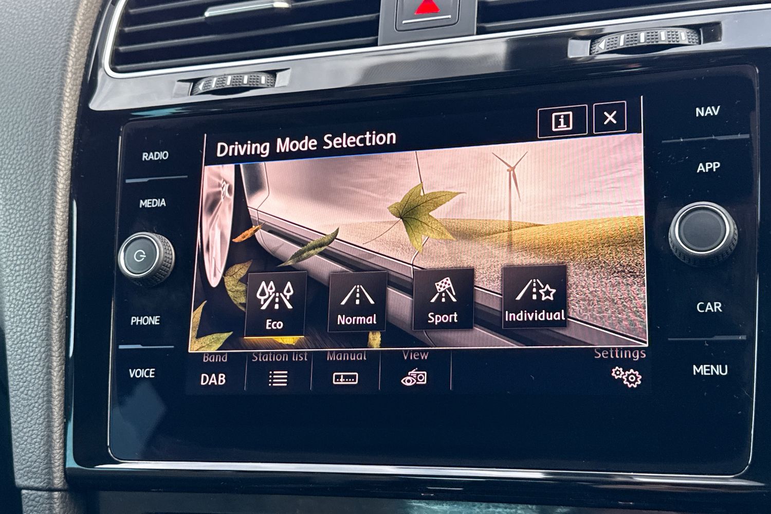 Used Volkswagen Golf 2018 for sale - 76909414: Photo 31