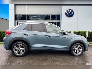 Used Volkswagen T-Roc 2022 for sale - 78876102: Photo