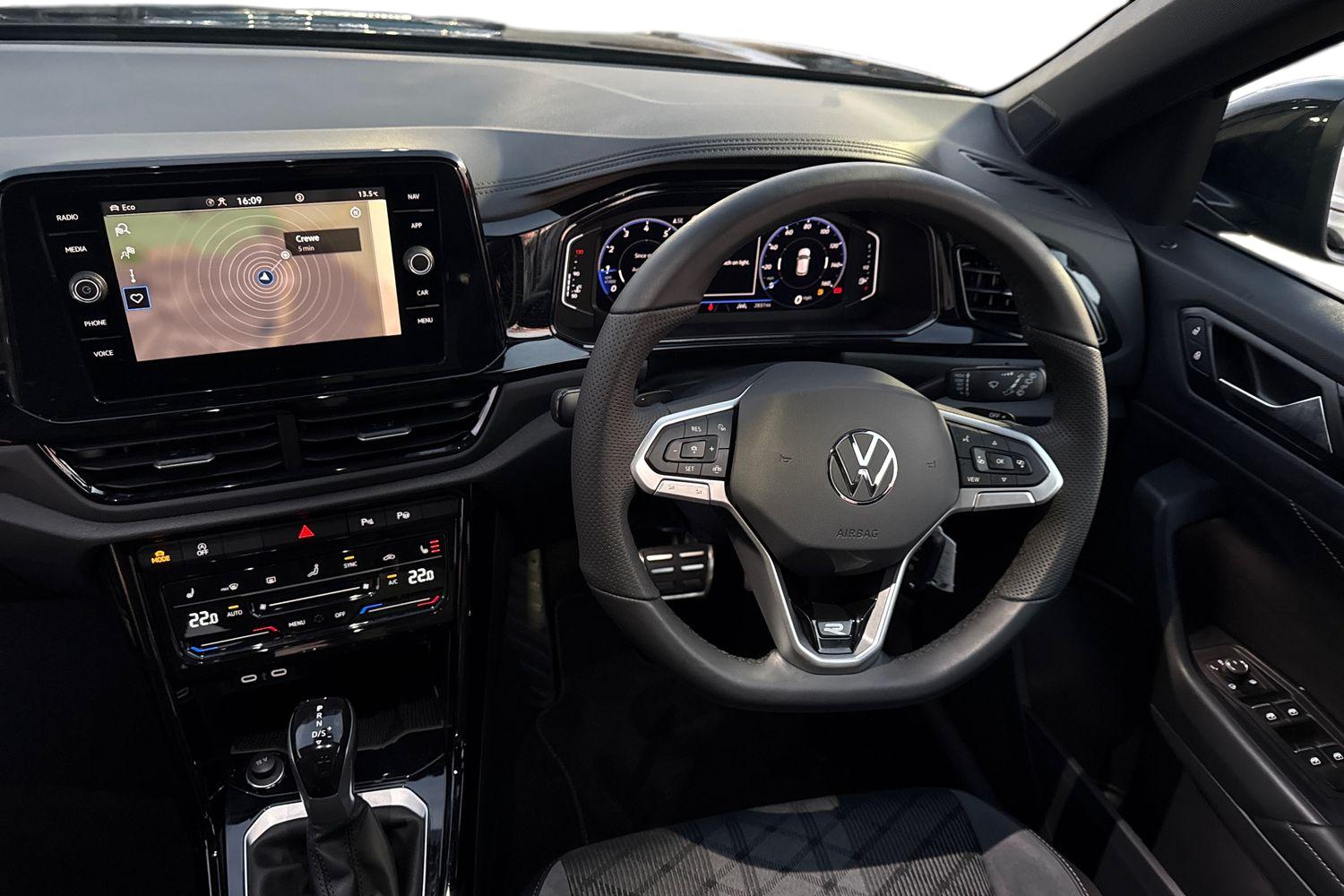 Used Volkswagen T-Roc 2025 for sale - 76890136: Photo 18