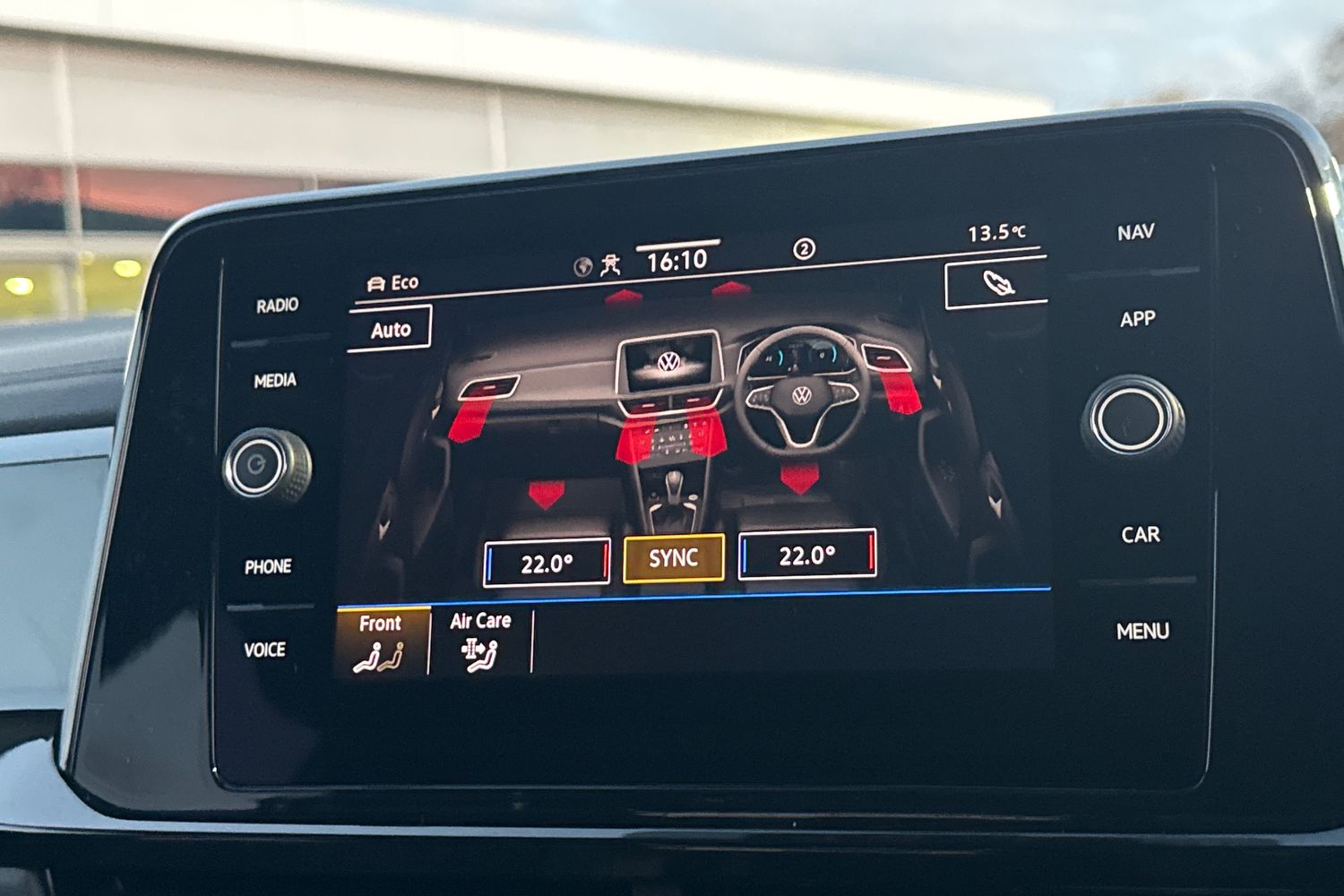 Used Volkswagen T-Roc 2025 for sale - 76890136: Photo 22