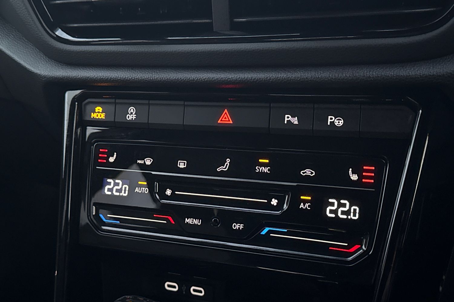 Used Volkswagen T-Roc 2025 for sale - 76890136: Photo 33