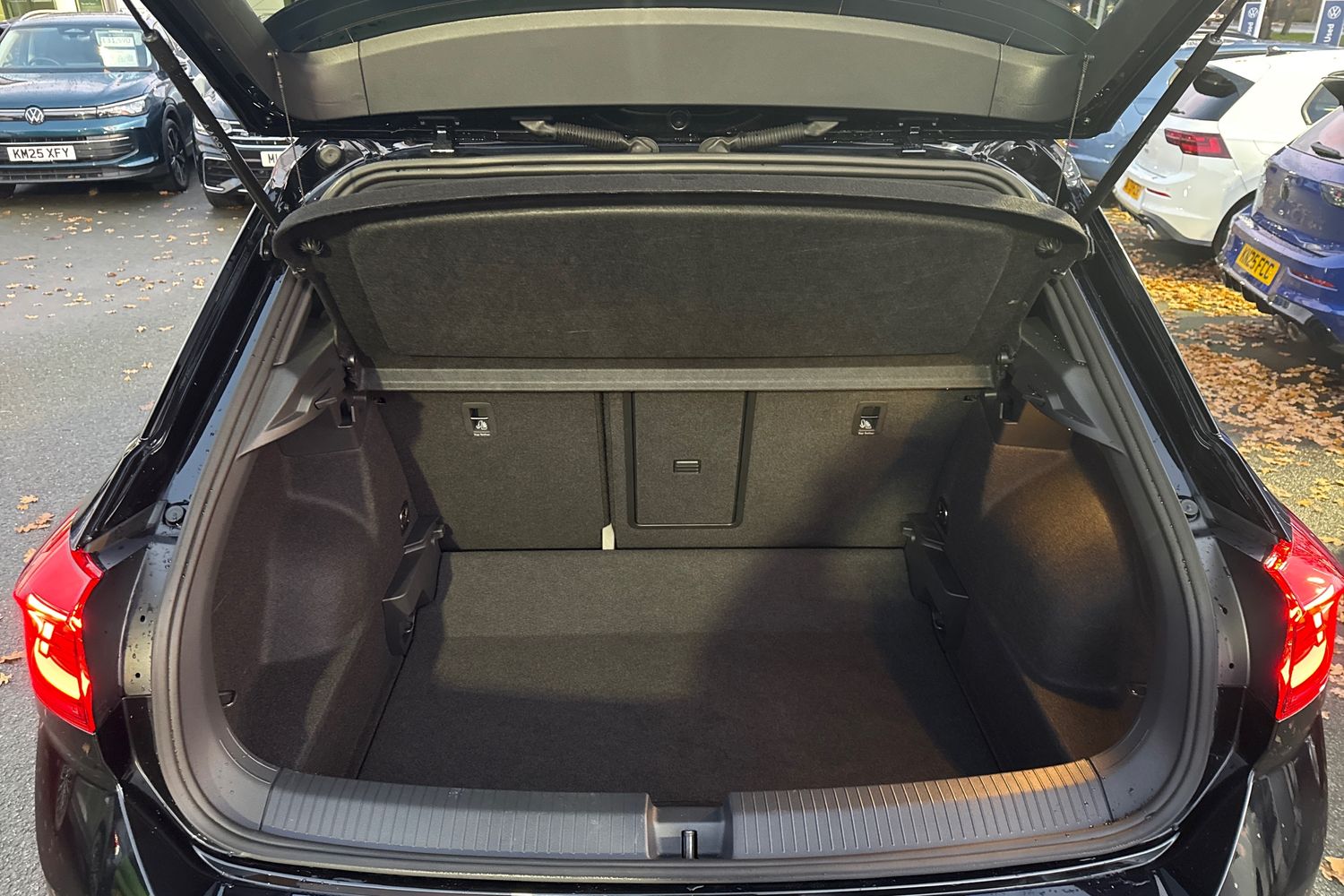 Used Volkswagen T-Roc 2025 for sale - 76890136: Photo 7