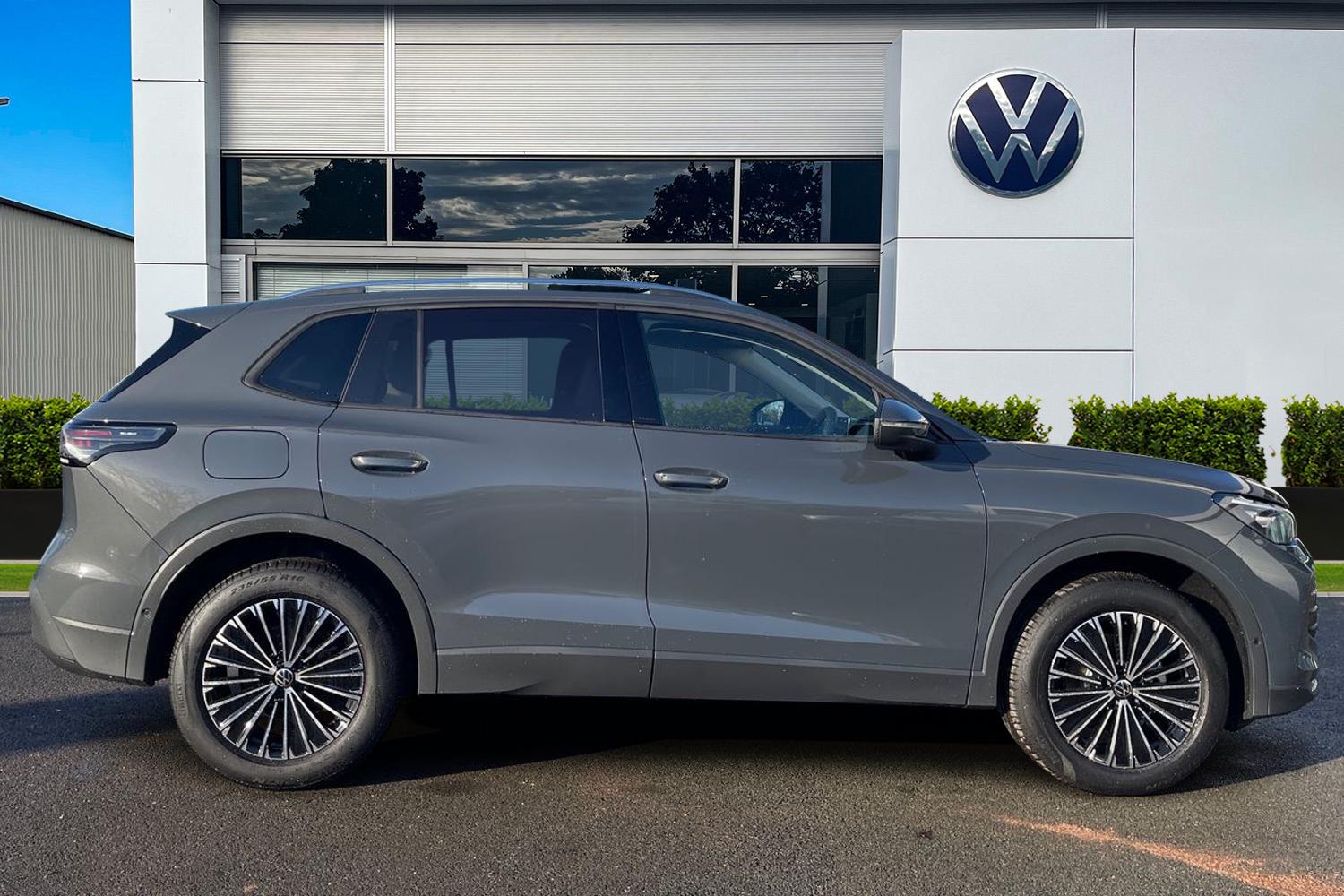 Used Volkswagen Tiguan 2025 for sale - 78217879: Photo 3