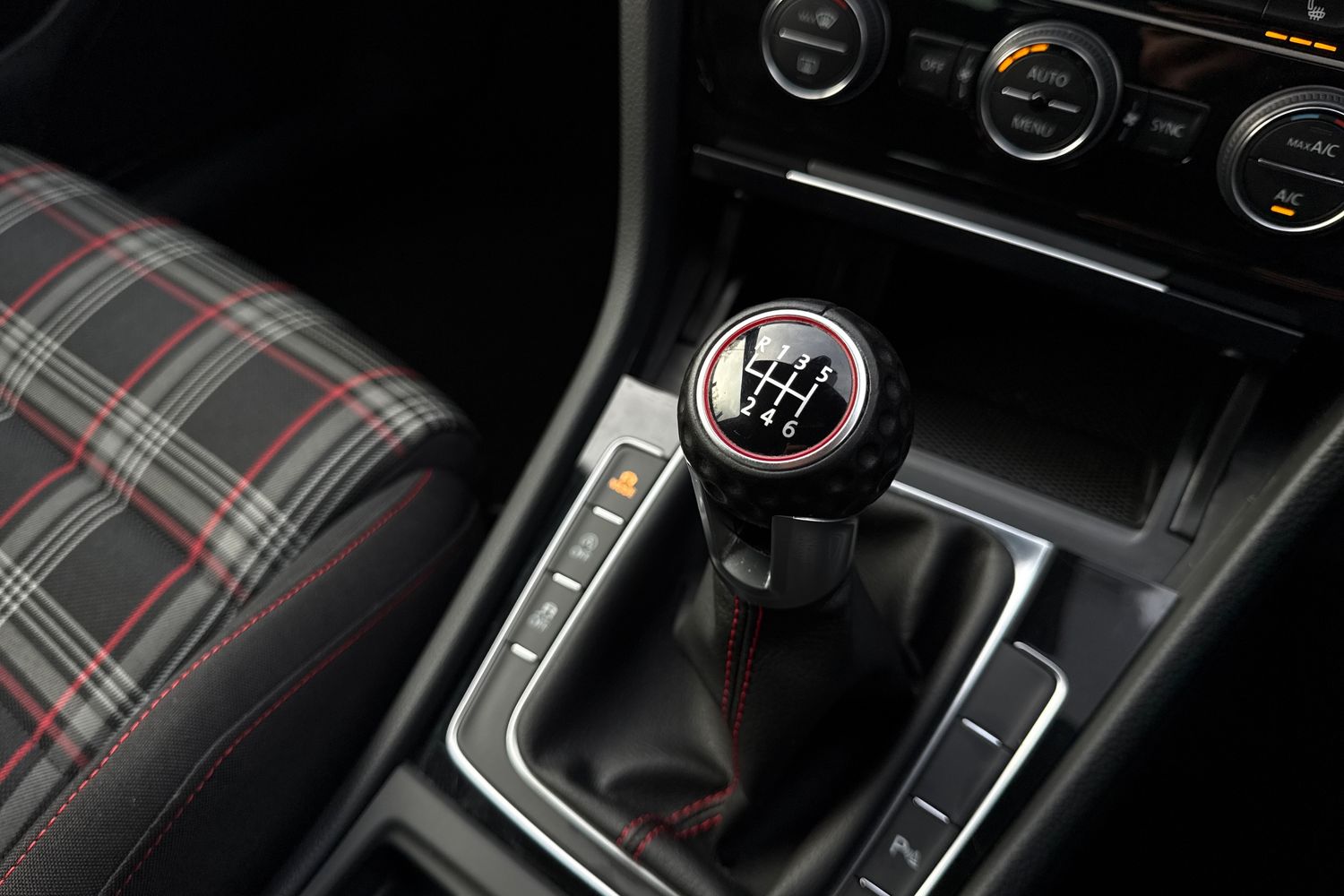 Used Volkswagen Golf 2019 for sale - 77052201: Photo 23