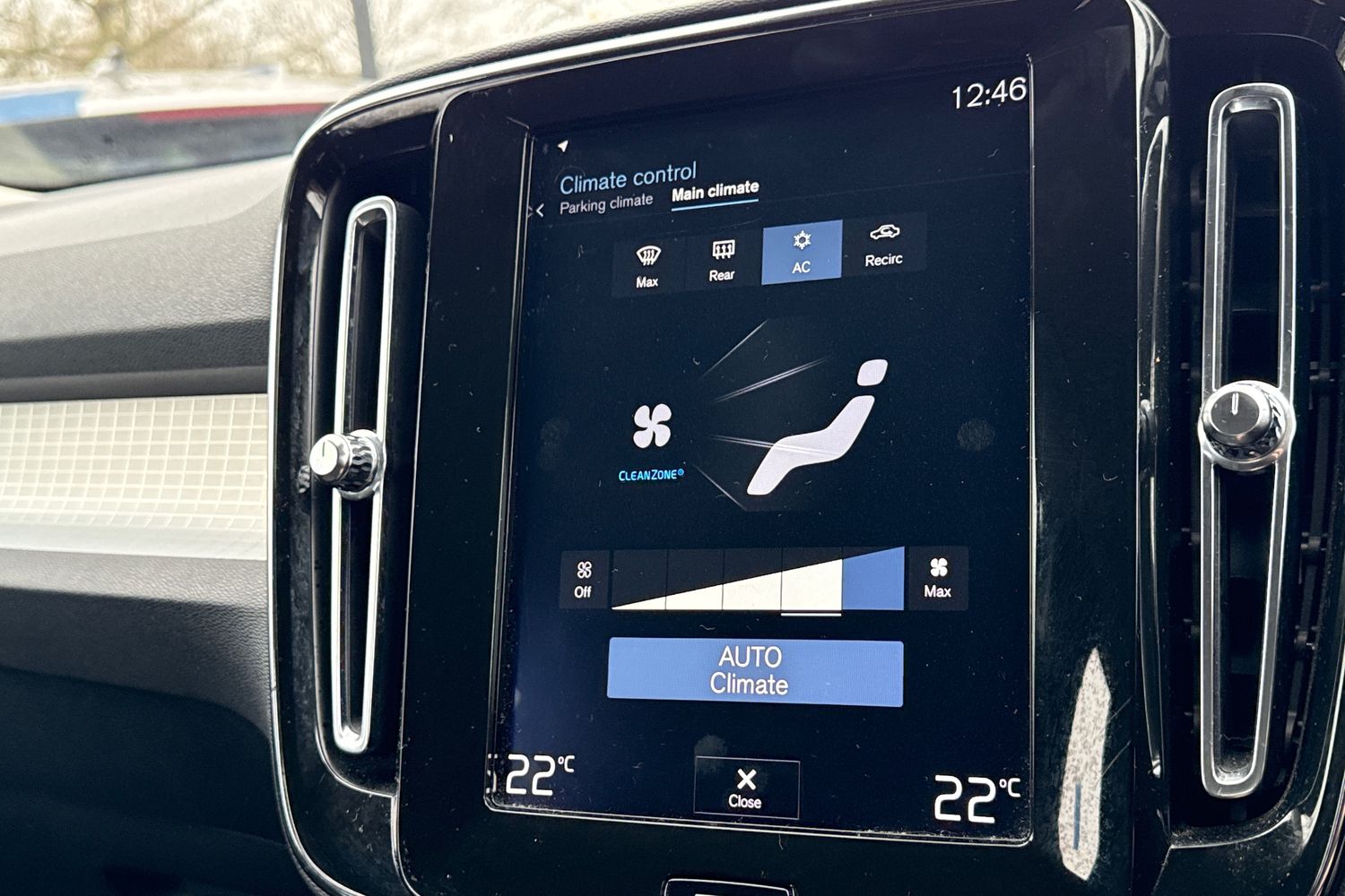 Used Volvo XC40 2018 for sale - 77812656: Photo 19