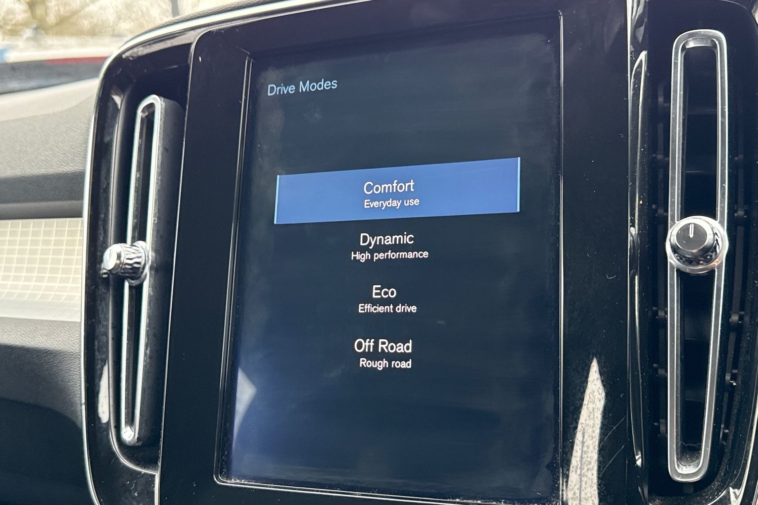 Used Volvo XC40 2018 for sale - 77812656: Photo 32