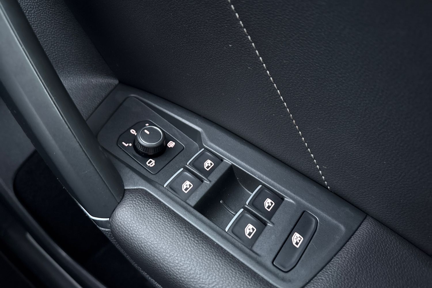 Used Volkswagen Tiguan 2018 for sale - 76902532: Photo 25