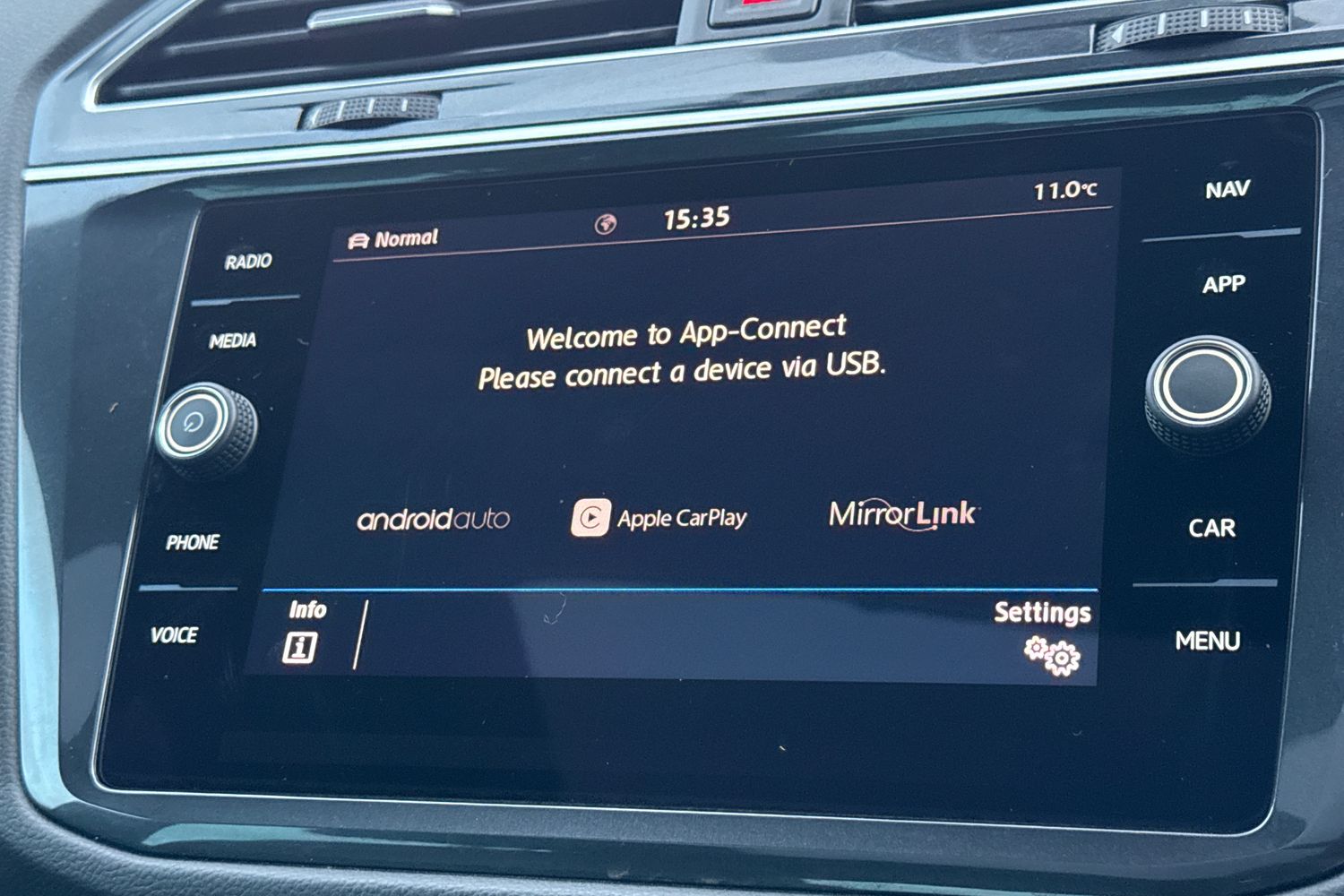 Used Volkswagen Tiguan 2018 for sale - 76902532: Photo 30