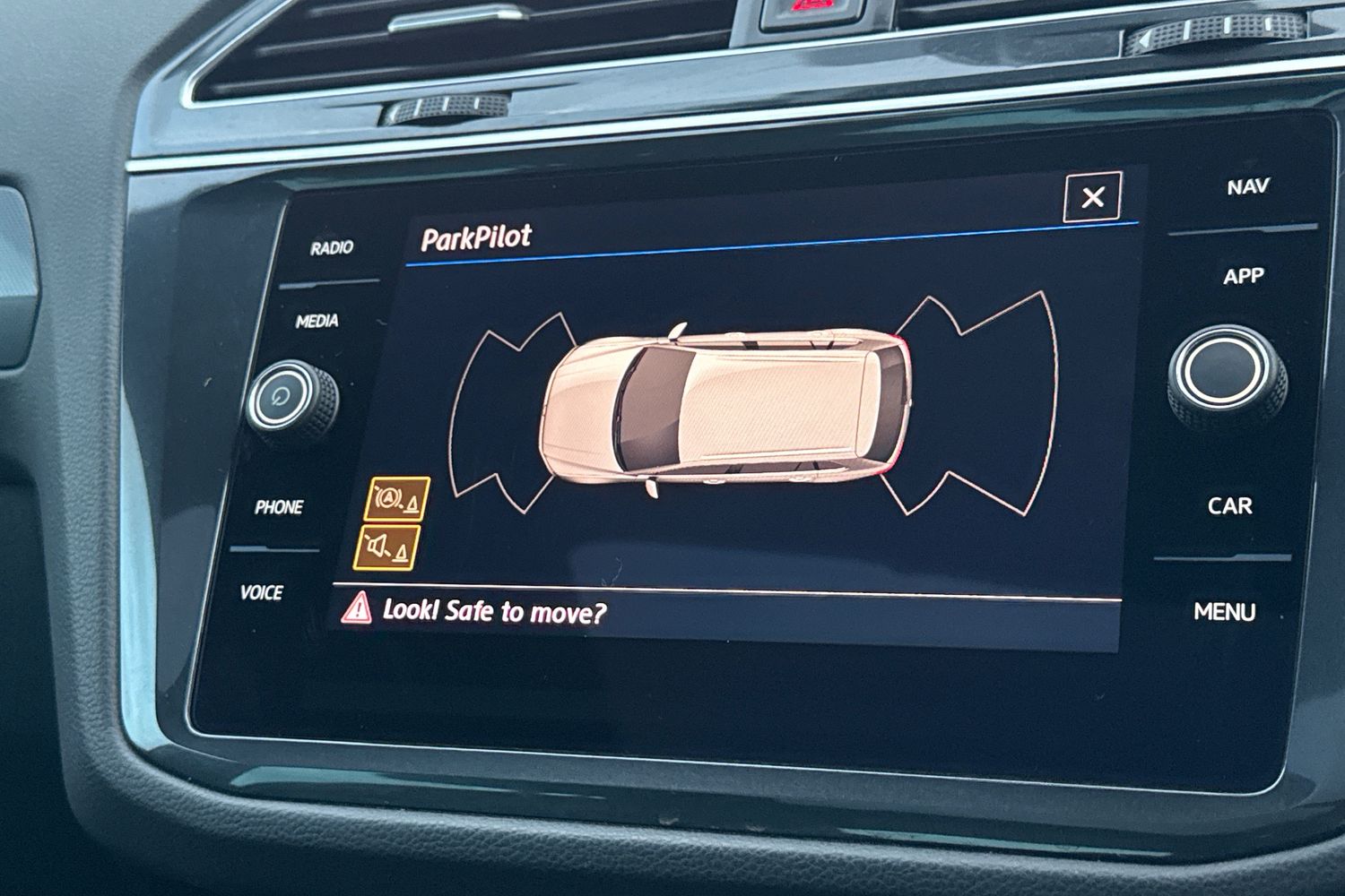 Used Volkswagen Tiguan 2018 for sale - 76902532: Photo 32