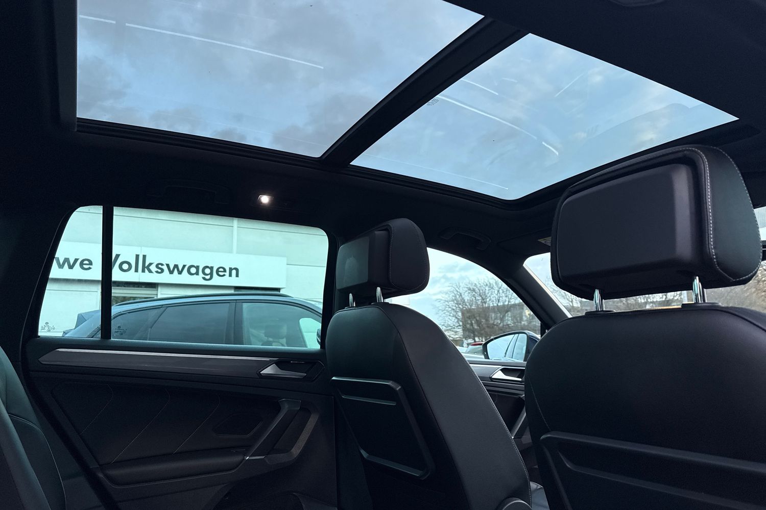 Used Volkswagen Tiguan 2018 for sale - 76902532: Photo 36