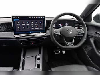 Used Volkswagen Passat 2025 for sale - 79651534: Photo