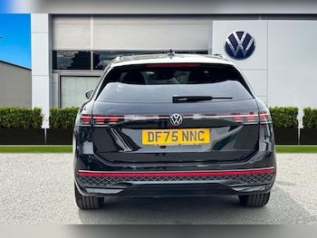 Used Volkswagen Passat 2025 for sale - 78975898: Photo