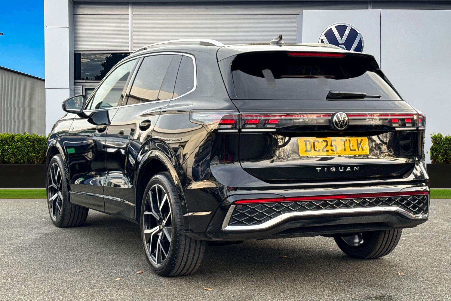 Used Volkswagen Tiguan 2025 for sale - 76520004: Photo 2