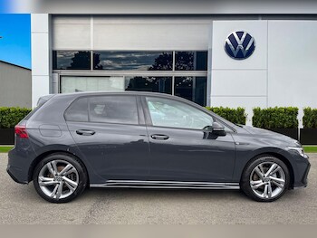 Used Volkswagen Golf 2024 for sale - 77904475: Photo