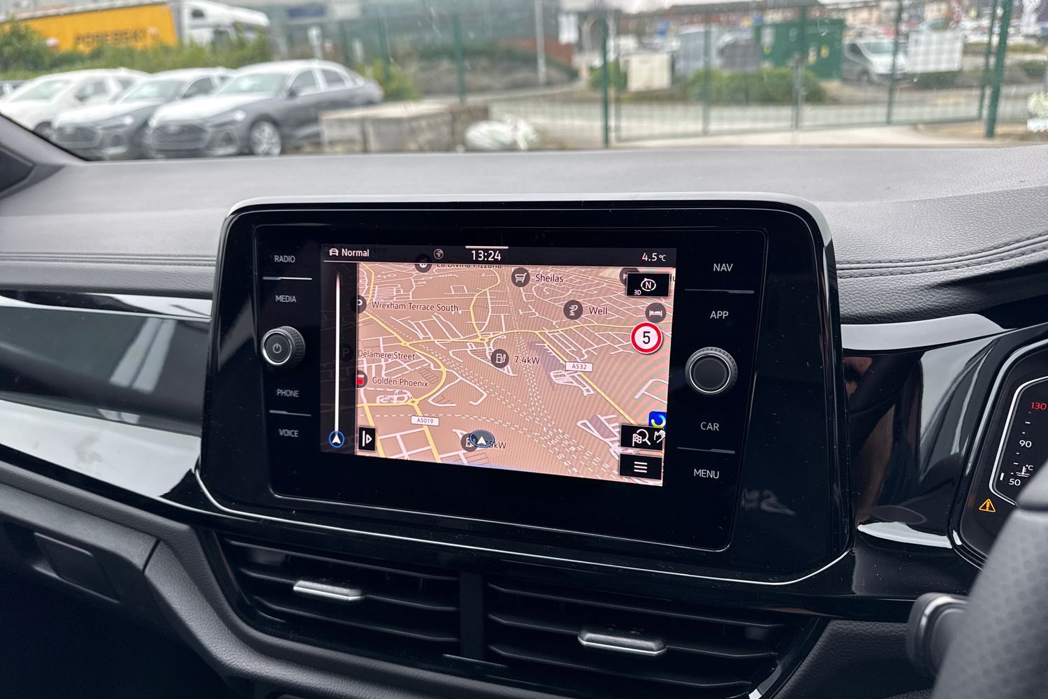 Used Volkswagen T-Roc 2026 for sale - 78043459: Photo 16