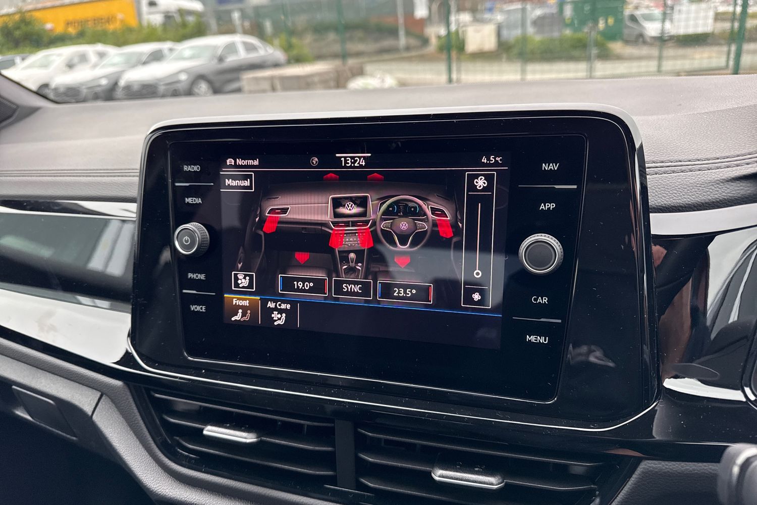 Used Volkswagen T-Roc 2026 for sale - 78043459: Photo 21