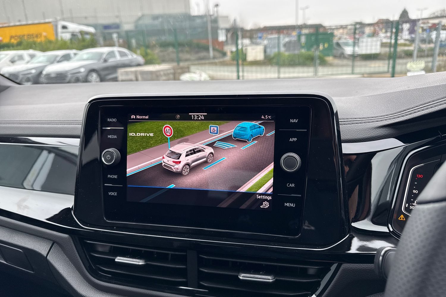 Used Volkswagen T-Roc 2026 for sale - 78043459: Photo 48