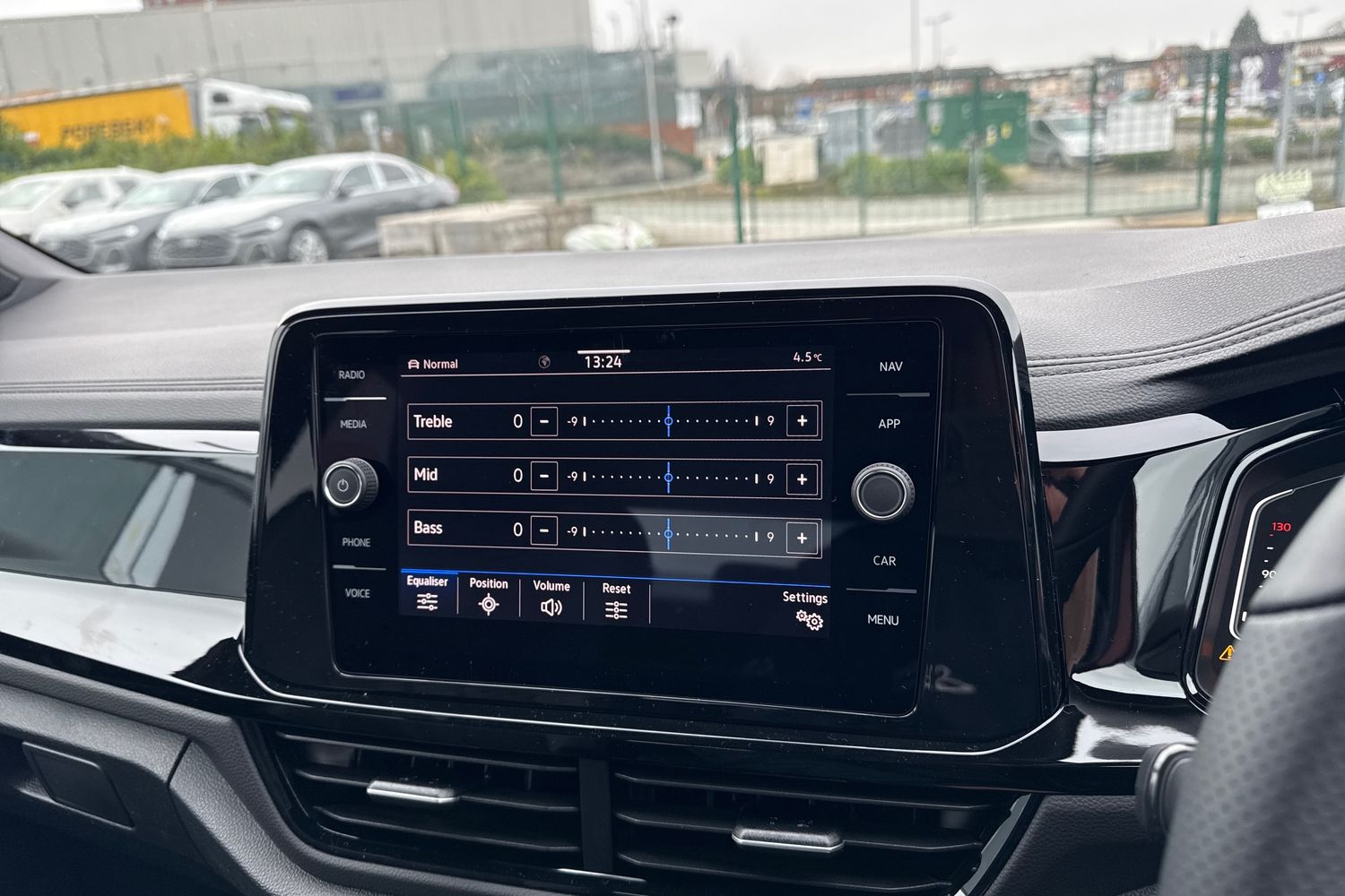 Used Volkswagen T-Roc 2026 for sale - 78043459: Photo 50