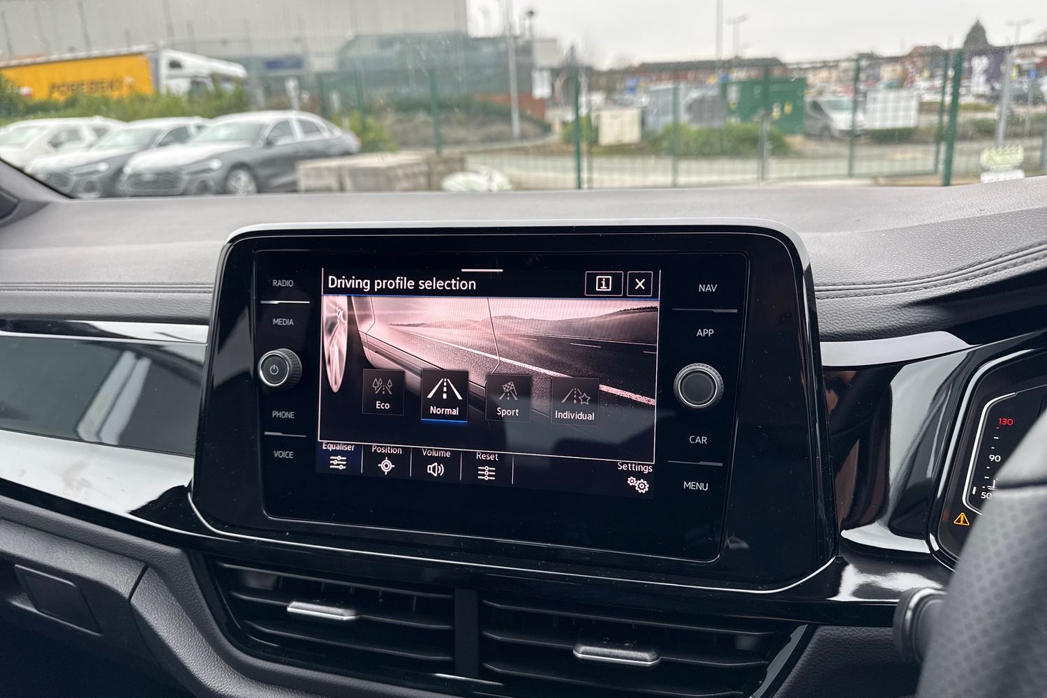 Used Volkswagen T-Roc 2026 for sale - 78043459: Photo 51