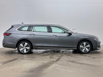 Used Volkswagen Passat 2025 for sale - 79138352: Photo