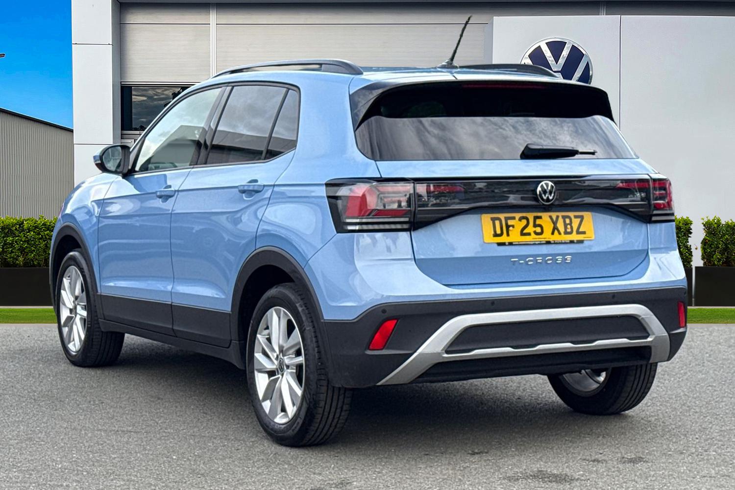 Used Volkswagen T-Cross 2025 for sale - 76011192: Photo 2