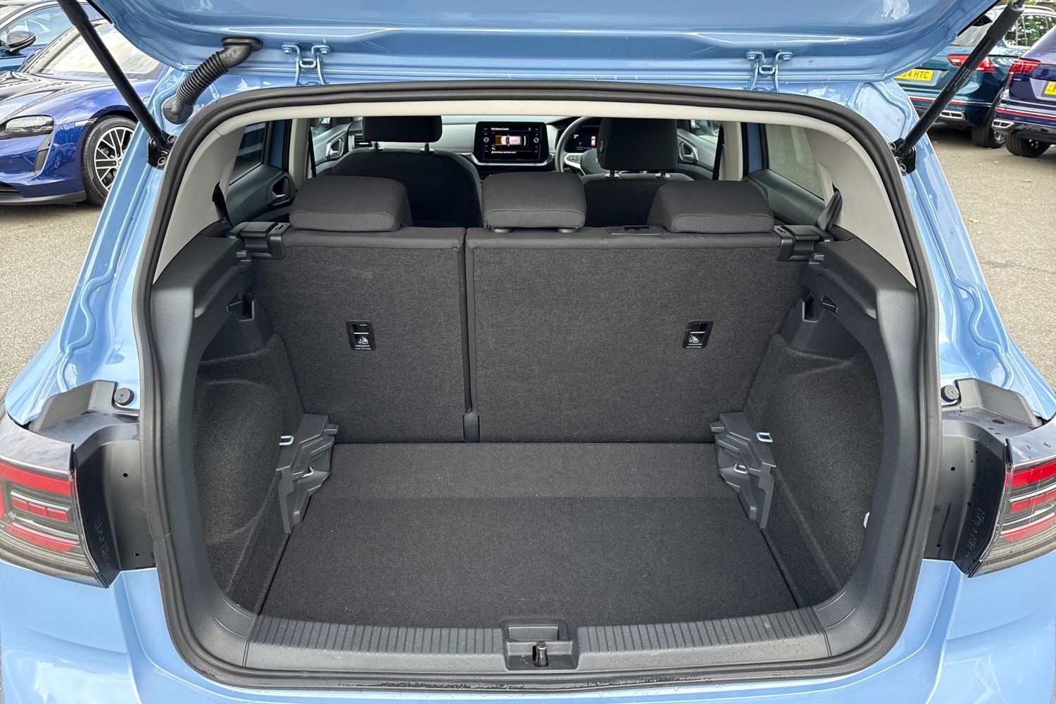 Used Volkswagen T-Cross 2025 for sale - 76011192: Photo 6